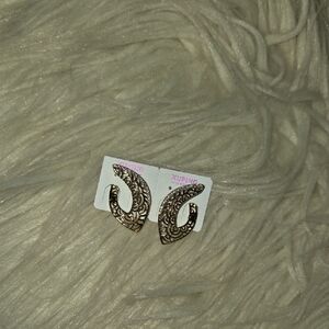 Ping Intricate Gold Women's Earrings